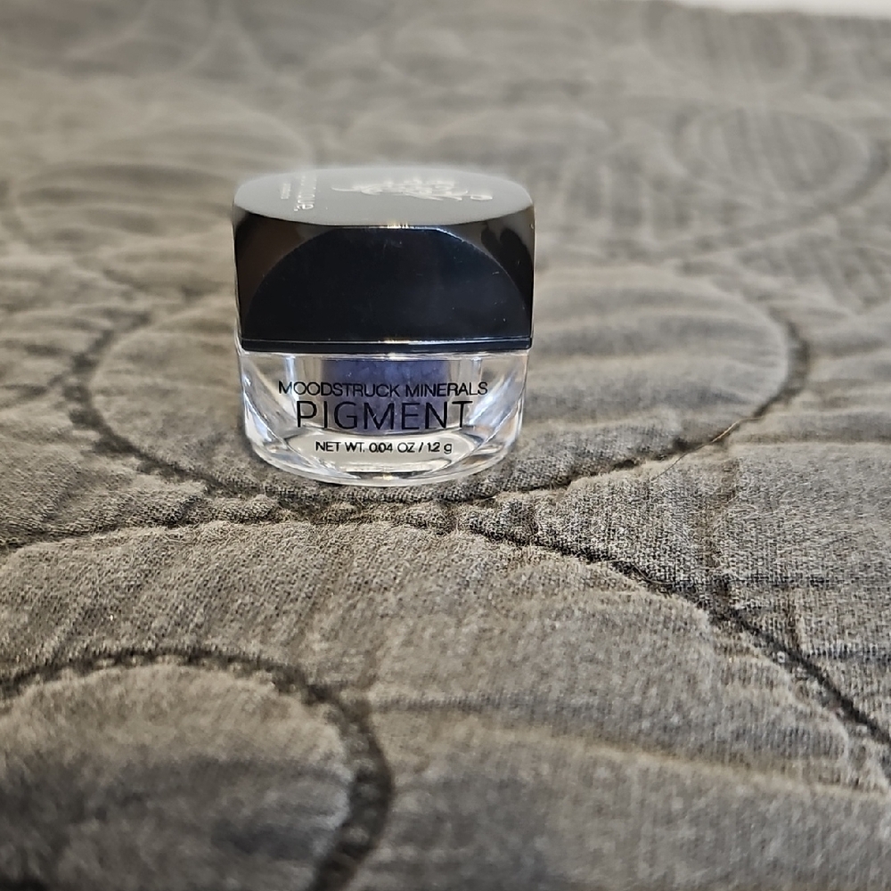 Younique Woodstruck Minerals Pigment Eyeshadow